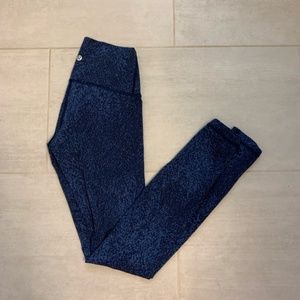 Lululemon Highrise Wunder Under Pants- Size 4